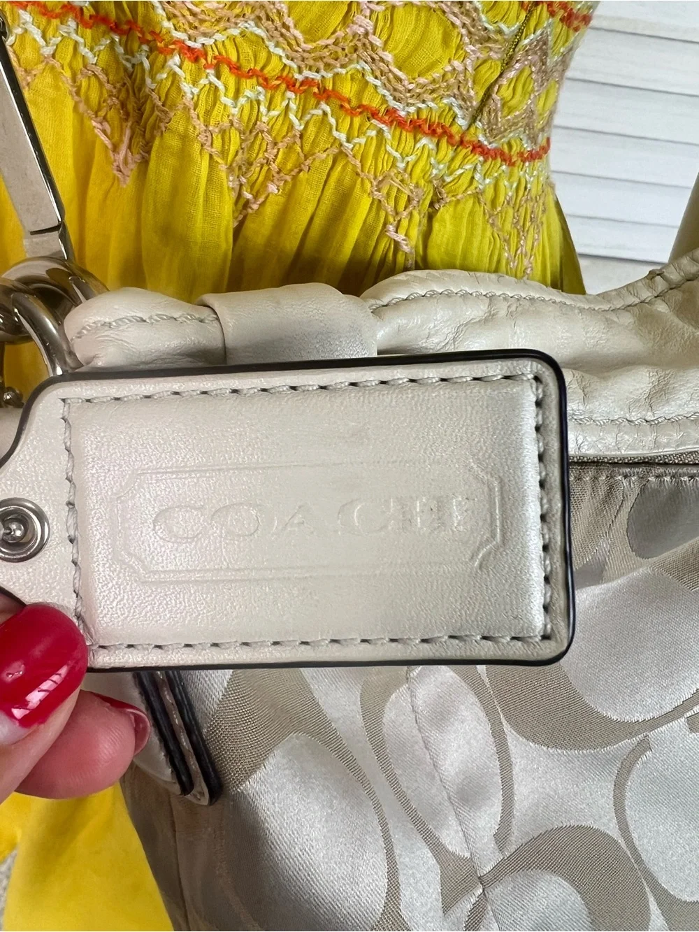 Coach shoulder hobo